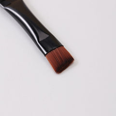 Angled Makeup Brush for Eyebrows and Eyeliner