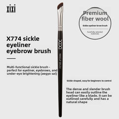 A Black Single Small Detail Brush for The Eyes