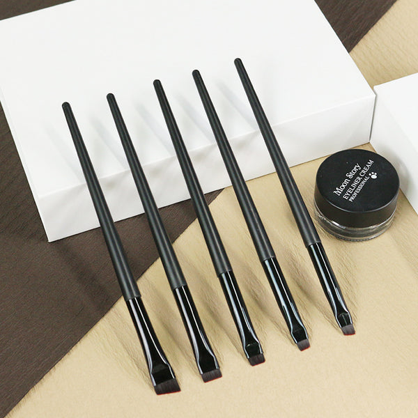 Flat Head Brushes Suitable for Eye Makeup, Eyebrow Detailing, Concealer Application with Foundation and Concealing Cream Beauty Brushes