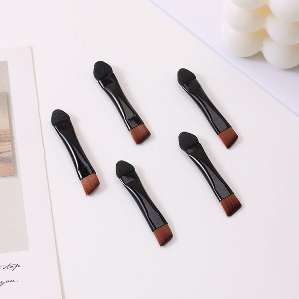 Angled Makeup Brush for Eyebrows and EyelinerPrecision design for natural brow shaping and defined eyeliner application  Disposable: Hygienic single-use format ideal for personal and professional makeup