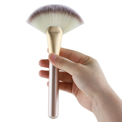 Professional Fan Makeup Brush