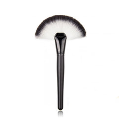 Professional Fan Makeup Brush
