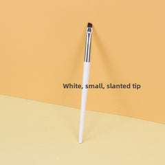 Flat Head Brushes Suitable for Eye Makeup, Eyebrow Detailing, Concealer Application with Foundation and Concealing Cream Beauty Brushes