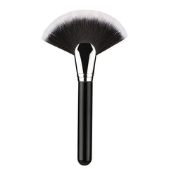 Professional Fan Makeup Brush